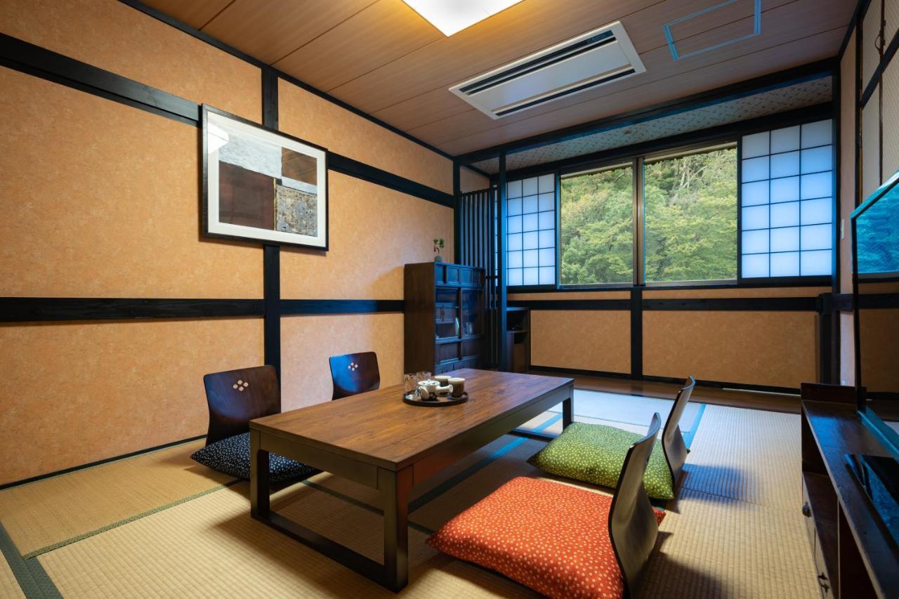 Onsen Guest House Tsutaya Хаконе Екстер'єр фото